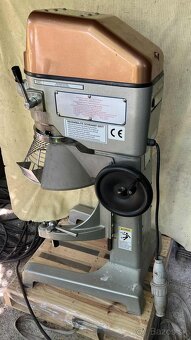 KUCHYNSKÝ ROBOT 30 l, RM-30H - 3