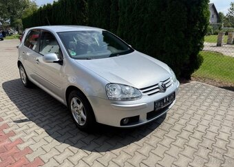 Volkswagen Golf 1,4i Pravid.servis klima tempo benzín - 3