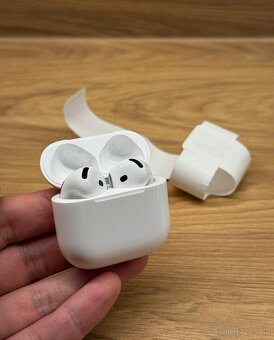 Originál Apple Airpods 4 - nové - 3