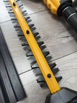 DeWALT DCMPH566N Aku nůžky na živý plot - 3
