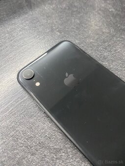 Iphone XR - 77% baterky - 3