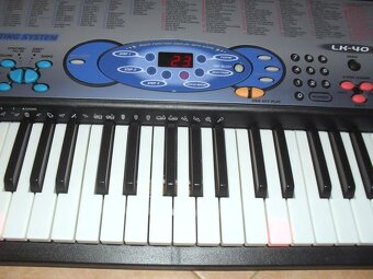 Výukové klávesy Casio LK 40 (svítící klapky) - 3