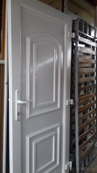 dvere plastove  vchodove dvere  garaž brana okna plastove - 3