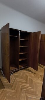 Starožitná skriňa - šatník - 3