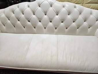 CHESTERFIELD ŠTÝL,KOŽENÁ BIELA 3+2KESLÁ+TABURET - 3