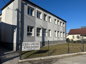 Kompletne zariadená ambulancia v zdravotnom stredisku v Trst - 3