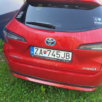 Predam TOYOTU COROLLU TUNING SPORT 1.8 HYBRID 122 ke-CVT - 3