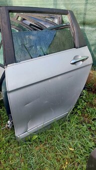 Predám dvere sklo kľučka Ľavé zadné PP Honda FRV - 3