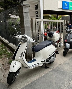Vespa 125 Yacht Club - 3