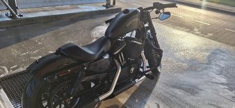 Harley Davidson iron 883 - 3