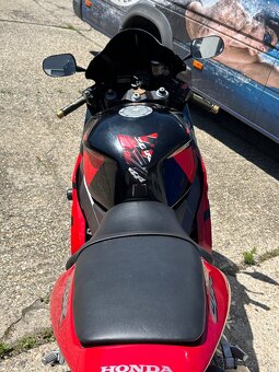 Honda CBR 954 RR fireblade 2005 - 3
