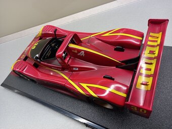 FERRARI 333 SP MOMO HOTWHEELS 1:18 č.2 - 3