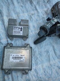 Opel Corsa D 1,2b 63kw r.v2013 A12XER Easytronic - 3