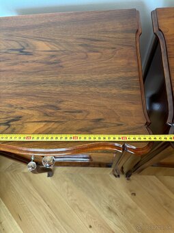 Predám 2 zrenovované starožitné stolíky - 3