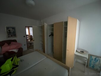 Predám lacno veľmi peknu komplet spálňu - 3