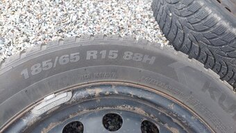 Pneumatiky zimne Kumho 185/65 R15 88H z Hyunday i30 - 3