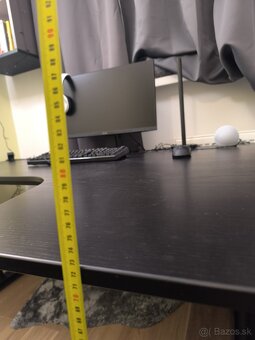 Kvalitný kancelársky stôl BEKANT - 3