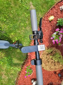Elektrokolobežka E-Scooter D8 Pro - 3