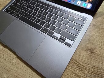 Macbook Pro 13 2022 s M2 procesorom 16gb ram a 512gb ssd dis - 3