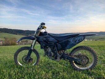 Yamaha yz125 - 3