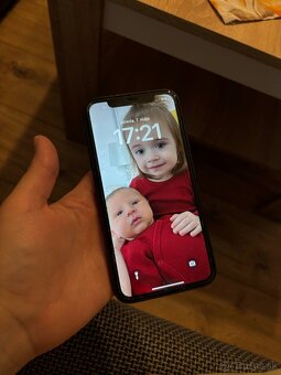 iPhone 11 - 3