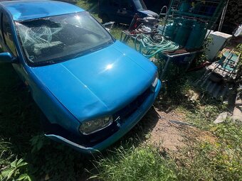 VW Golf 4 - 3