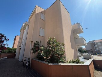Zariadený 2,5 izbový apartmán s veľkou terasou / Chorvátsko - 3