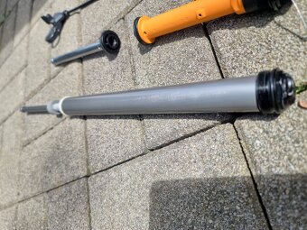 Monoblok a vnutornosti Rock Shox Recon 29" - 3