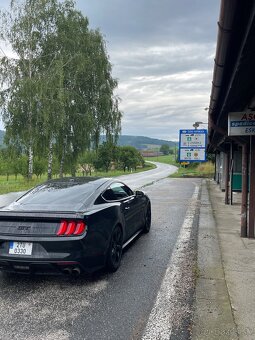 Ford Mustang - 3