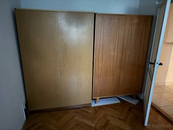 Darujem za odvoz skrine skrinky gauč - 3