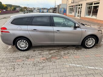 Peugeot 308  1.2 - 3