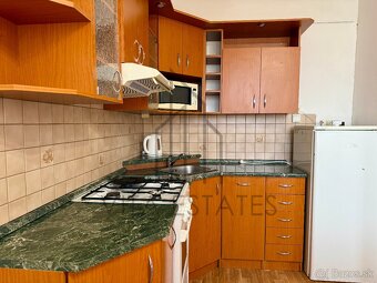 Prenájom 1-izbový byt – Górkeho ulica, Prievidza - 3