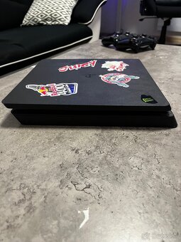 PS4 Slim - 3