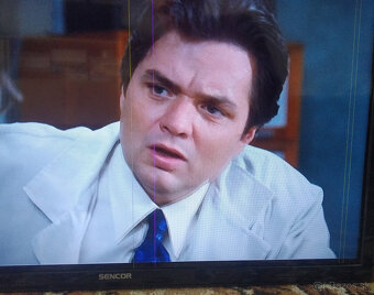 LED televízor Sencor SLE 3213M4 - 3