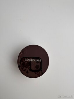 Houglass veil sypky puder - 3