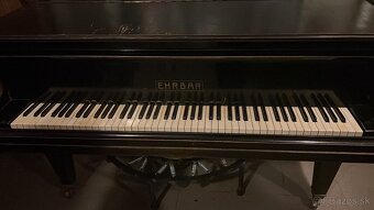 100rocne klavírne krídlo - 3