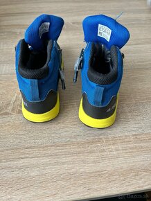 Chlapčenská trekingová obuv adidas - 3