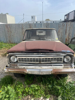 Jeep Wagoneer na suciastky - 3