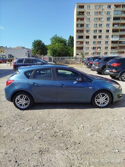 Opel Astra J 1, 7 CDTI ekoflex - 3