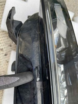 Škoda Octavia IV Lavy predný LED svetlomet - 3