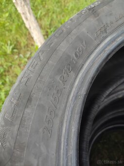 255/55R18 - 3