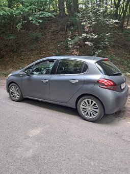 Peugeot 208 Style - 3
