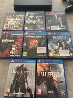 Playstation 4 slim - 3
