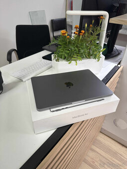 Apple MacBook Air 13″ M2 (2022) - 3