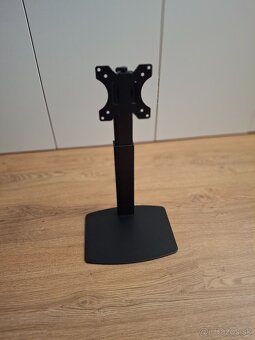 Predam drziak na monitor - 3