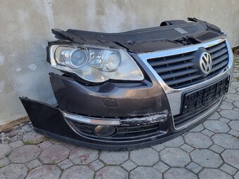 Passat B6 TDI Predok Xenóny nárazník maska - 3