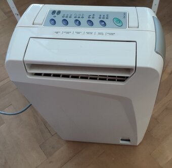 Odvlhčovač DeLonghi DNC 65 - 3