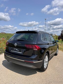 Volkswagen Tiguan Highline 2.0TDI DSG Panorama - 3
