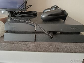 Predám Ps4 500GB - 3