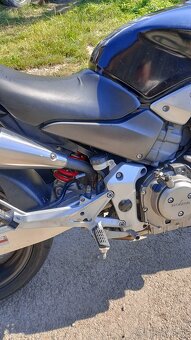 Hornet 900 - 3